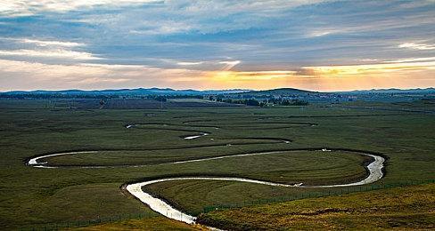 主播体验《任天堂Switch运动》 手柄飞出直插电视